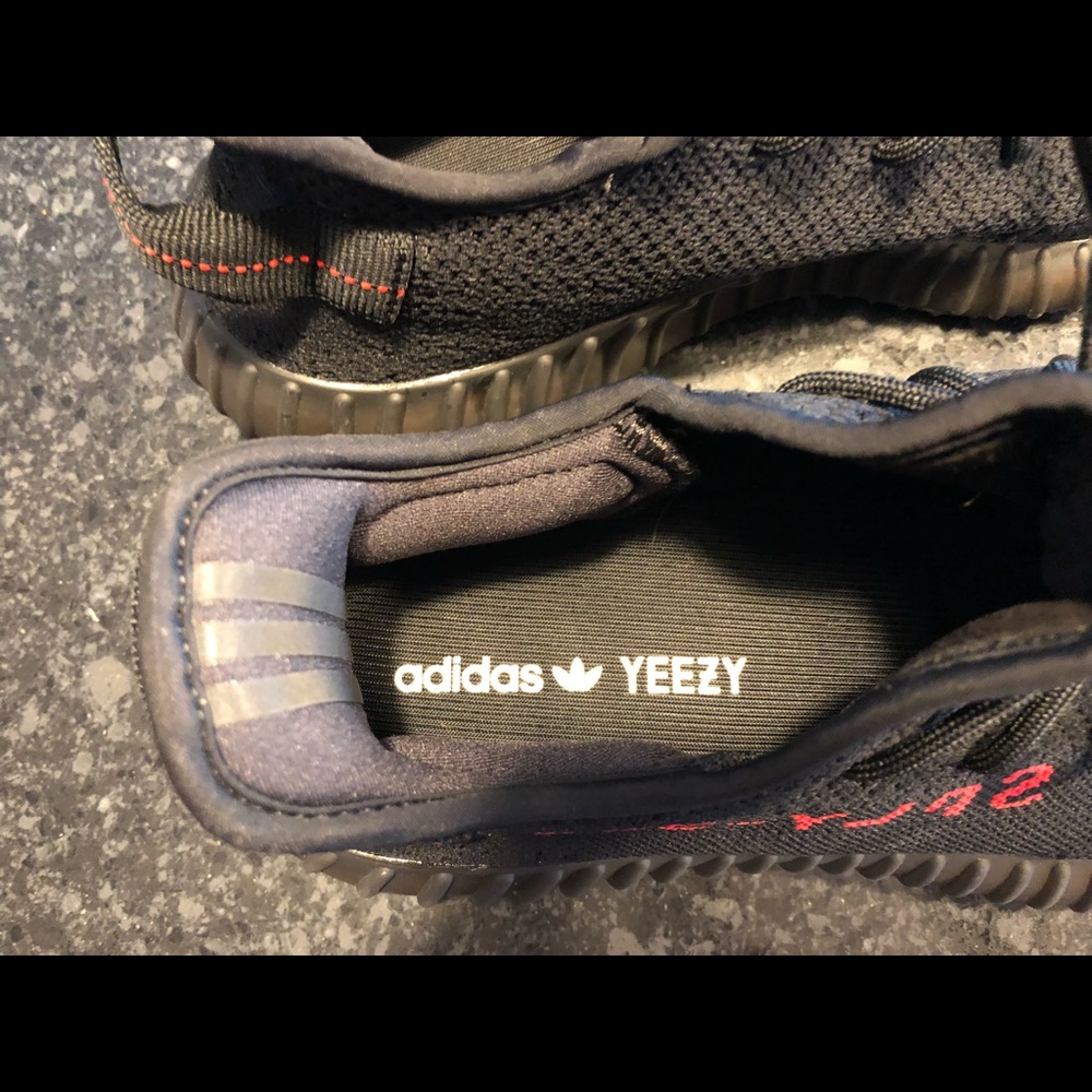 Yeezy Boost 350V2 Black/Red 100% AUTHENTIC - Picture 8 of 8